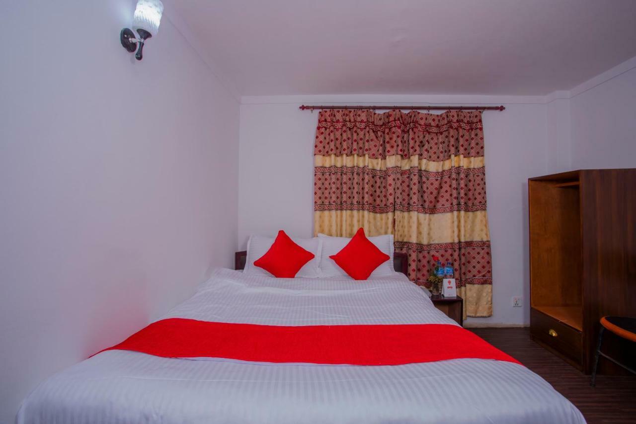 Oyo 276 White Orchid Resort Катманду Екстериор снимка